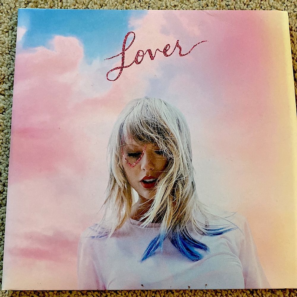 TAYLOR SWIFT VINYL-Lover